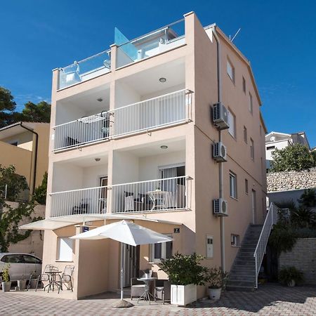 Apartments Amneris تروغير المظهر الخارجي الصورة