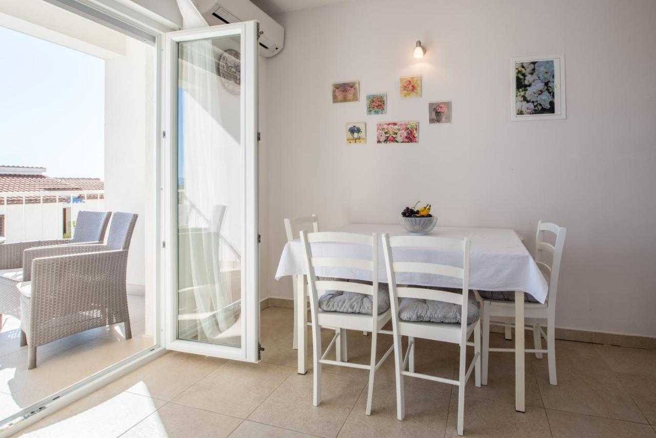 Apartments Amneris تروغير المظهر الخارجي الصورة