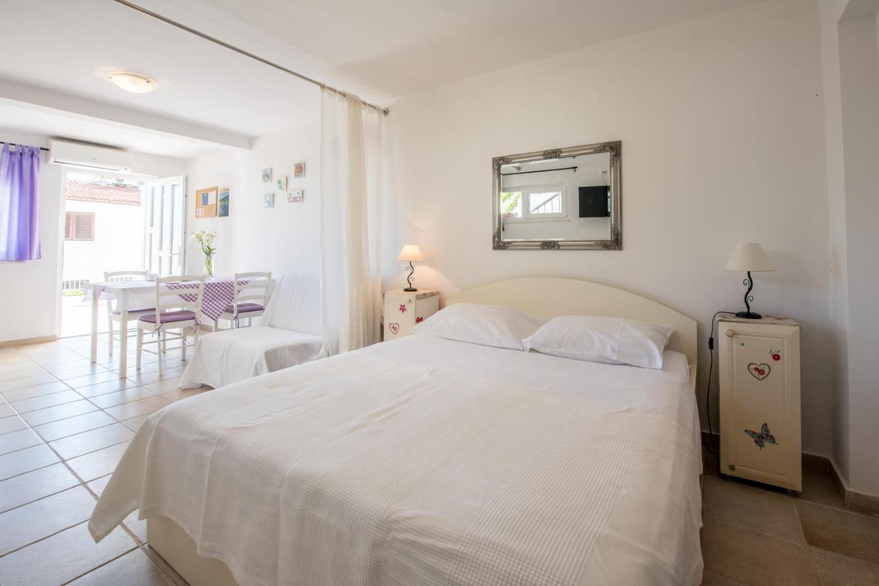 Apartments Amneris تروغير المظهر الخارجي الصورة